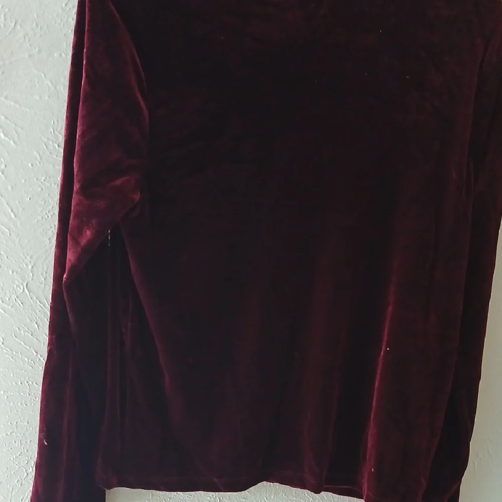 George Deep Red Velvet Open Front Top - Picture 7 of 7